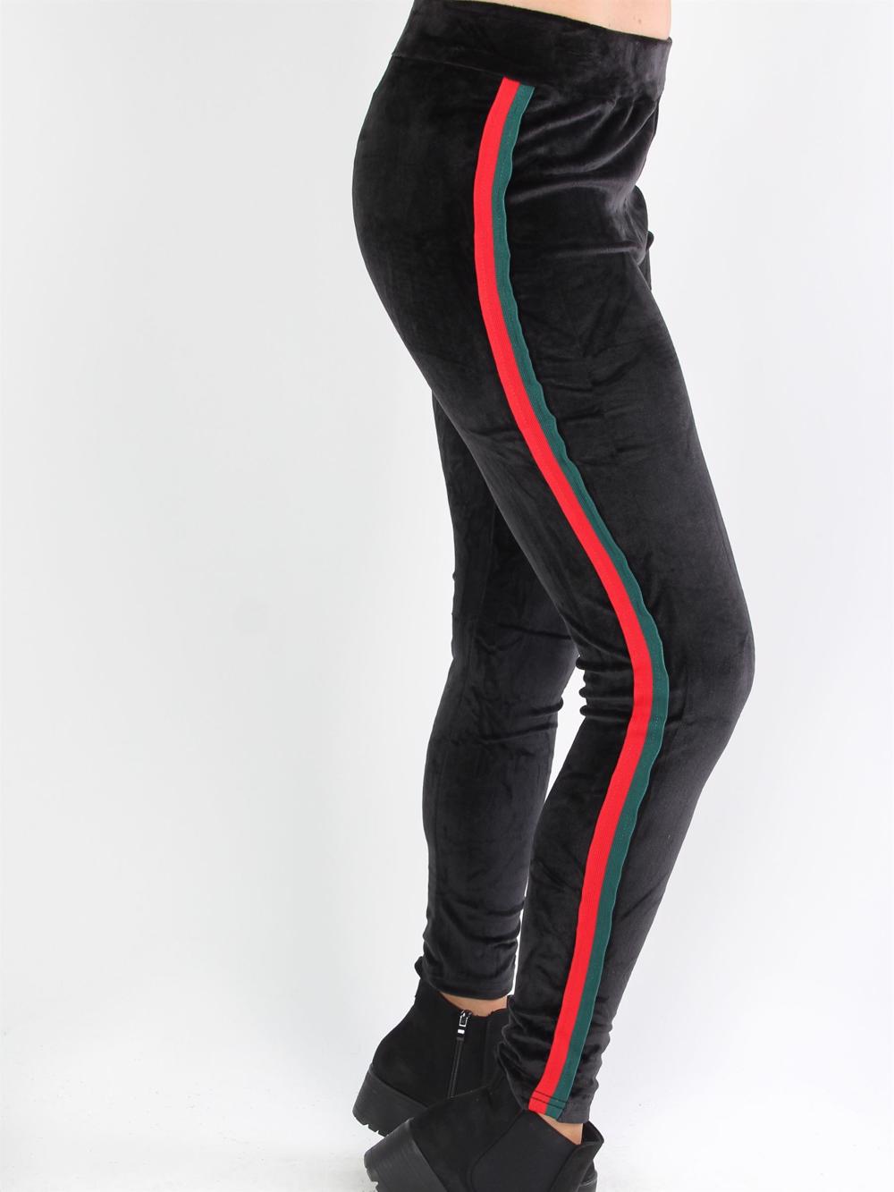 Othilia - Sorte velour joggingbukser med grøn og rød stribe